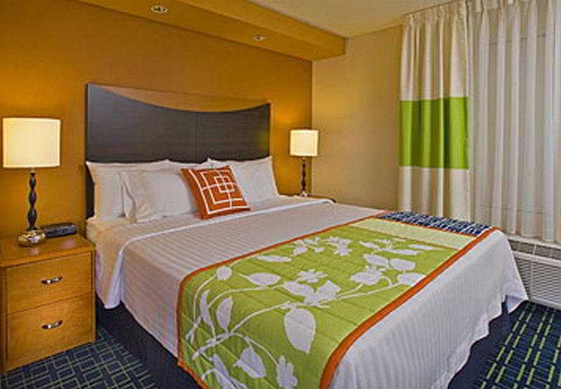 Fairfield Inn & Suites Fort Lauderdale Airport & Cruise Port Dania Beach Rum bild